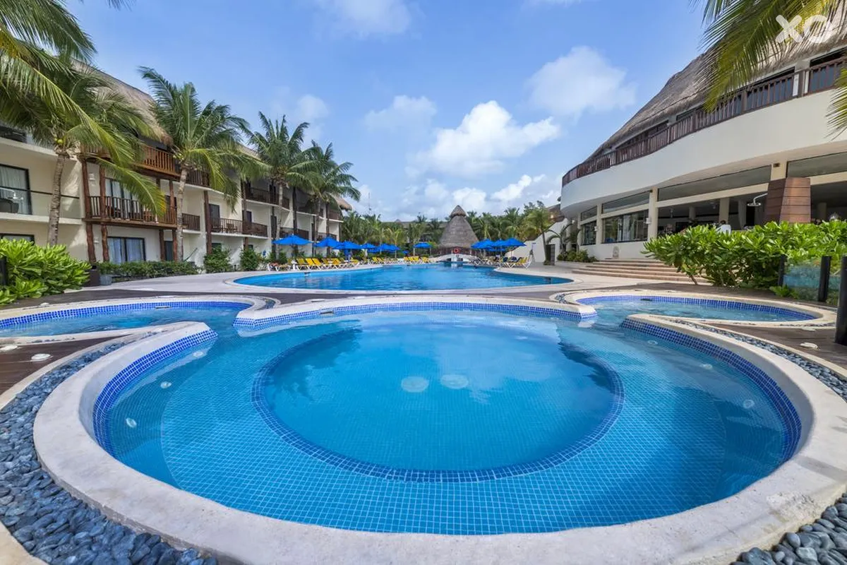 The Reef Coco Beach Hotel