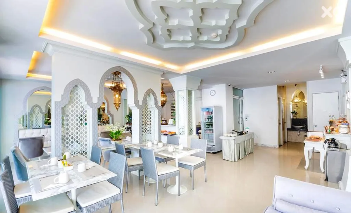 The Verandah Hotel