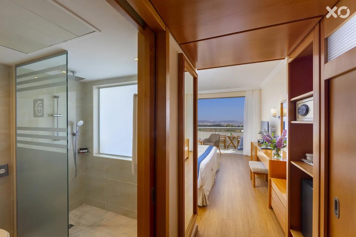 Constantinou Bros Athena Beach Hotel
