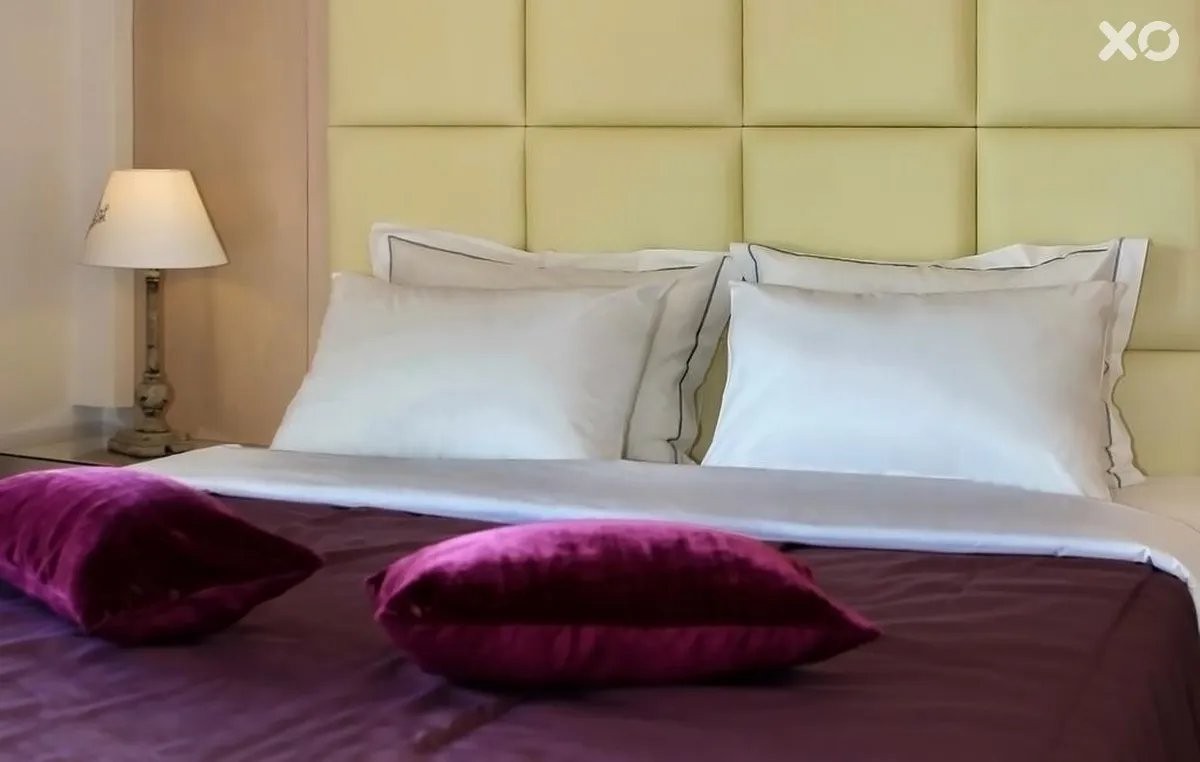 Greek Pride Cronwell Rahoni Hotel