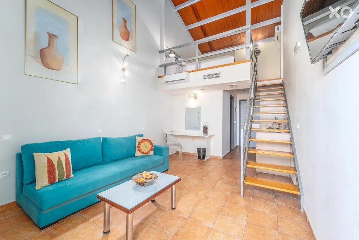 Ianos Hotel