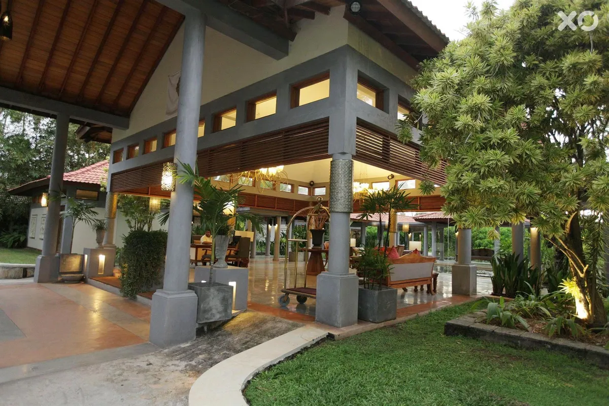 Serene Pavilions