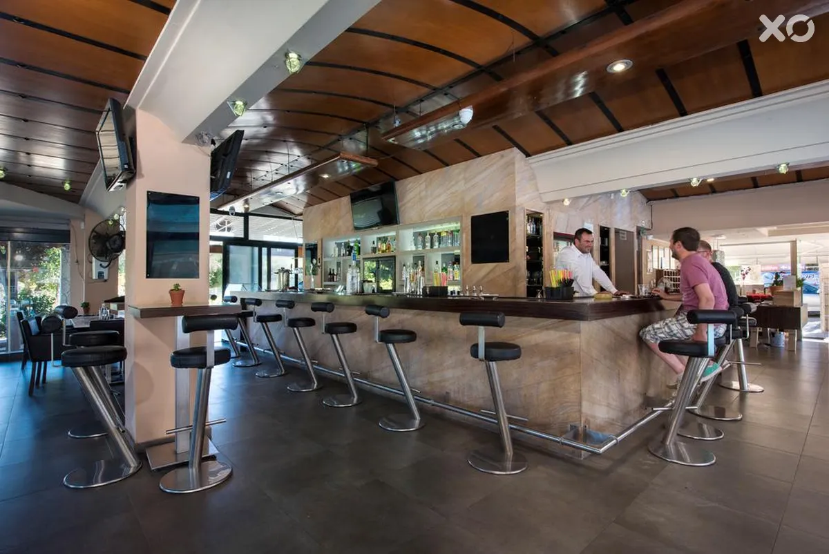 Kavos Plaza Hotel