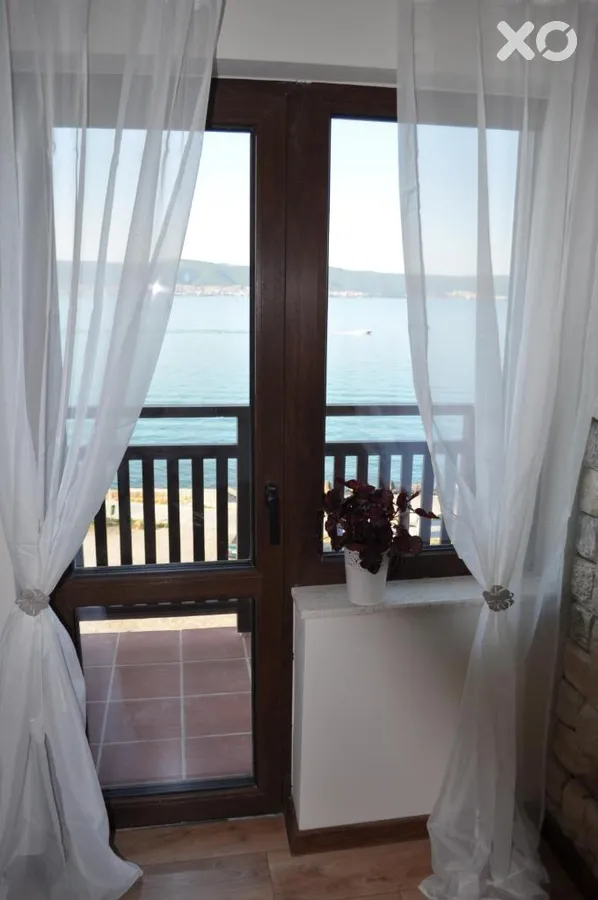 Elea Villa