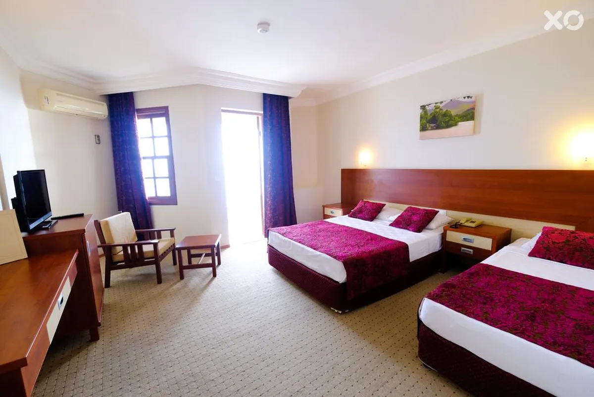 Anitas Beach Hotel