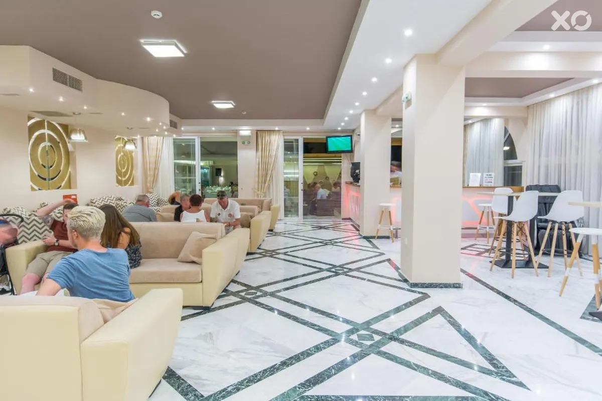 Roseland Hotel
