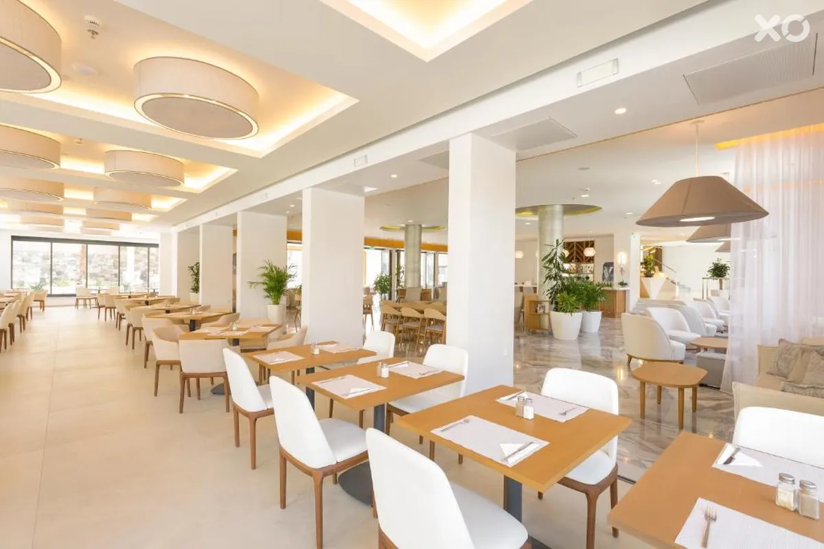 Erato Hotel