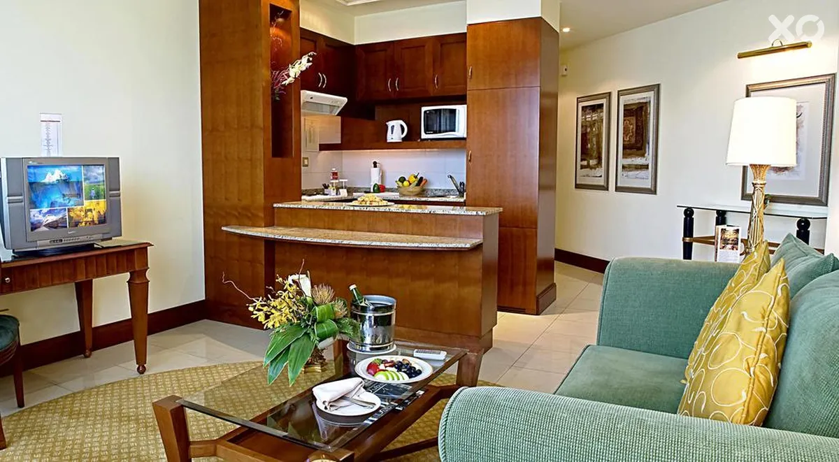 Pearl City Suites (City Seasons Suites)