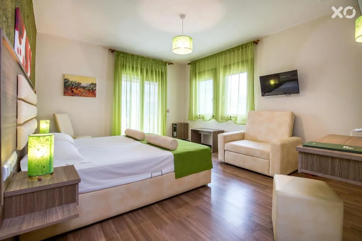 Garden Hotel