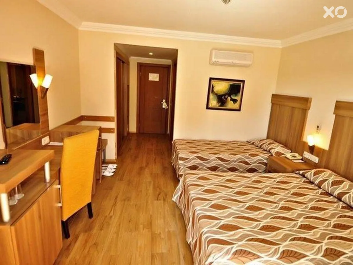 Club Side Coast Hotel