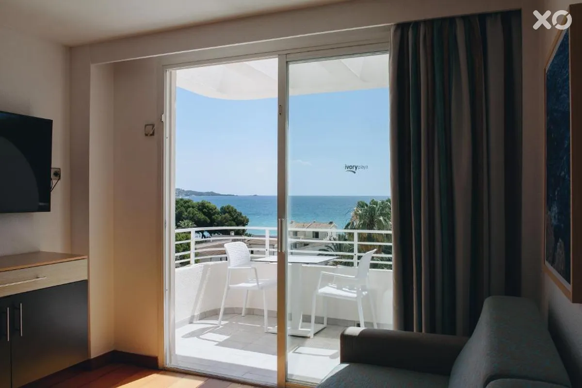 Ivory Playa Hotel