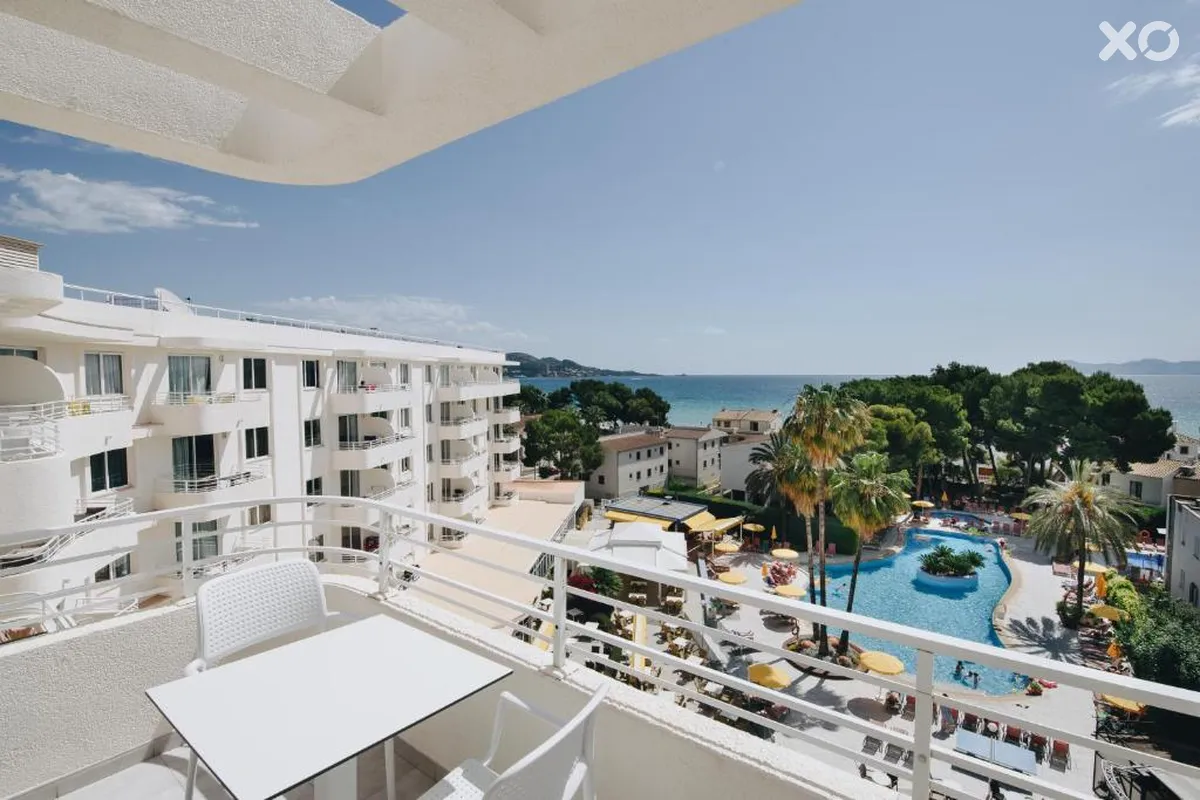 Ivory Playa Hotel