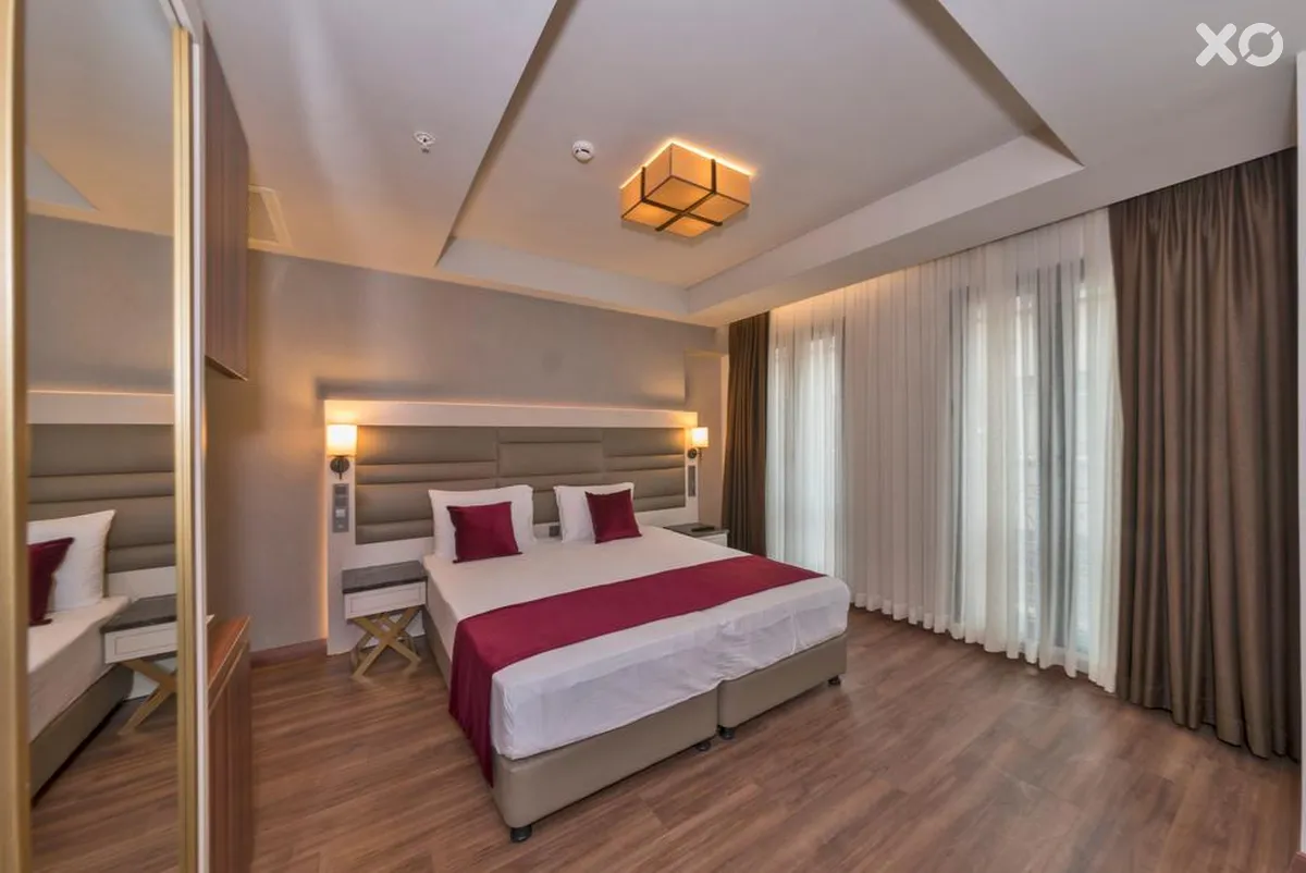 Golden Royal Hotel