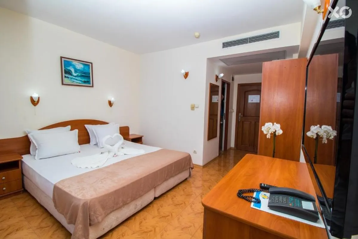 Sunny Hotel