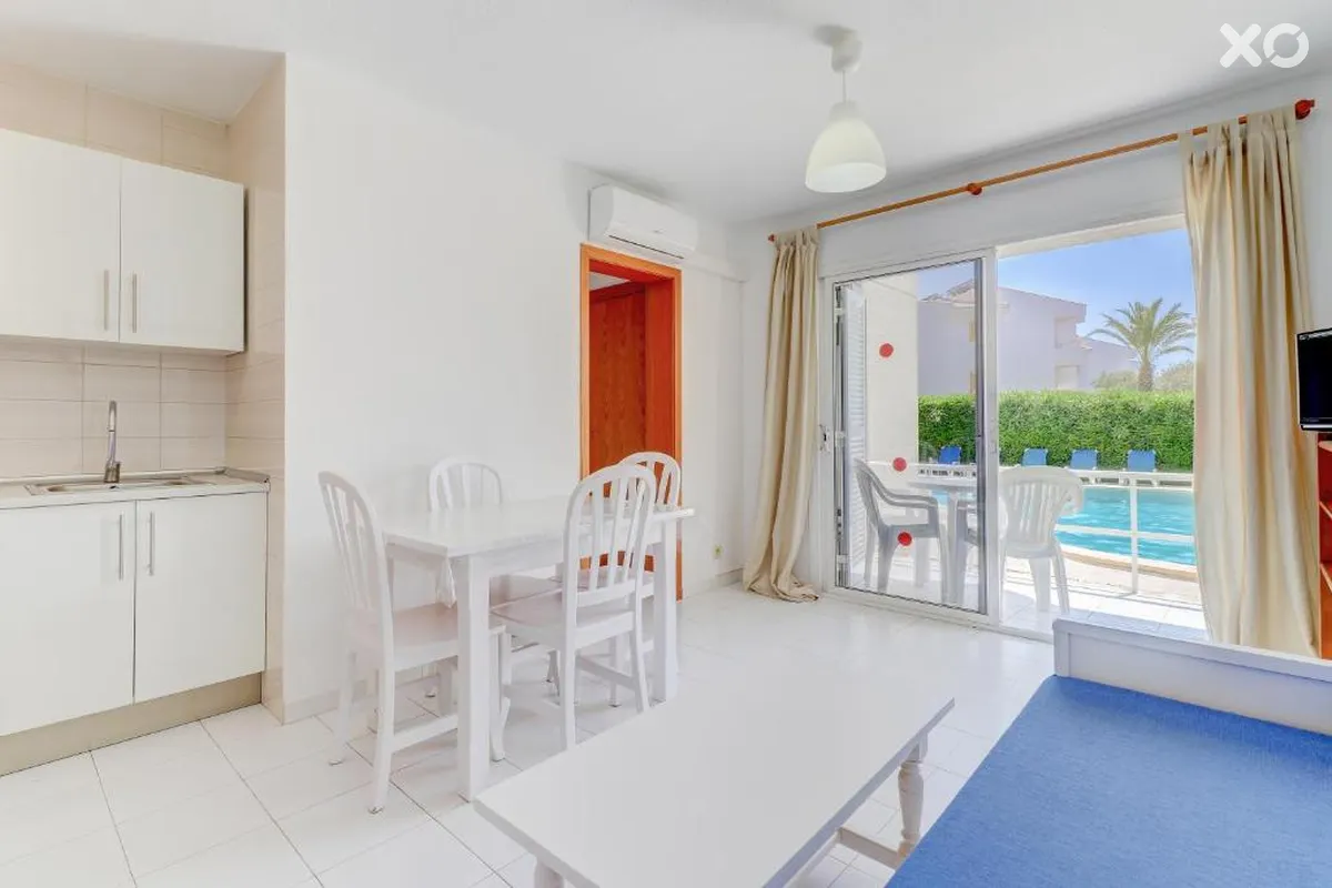 Llevant Apartments