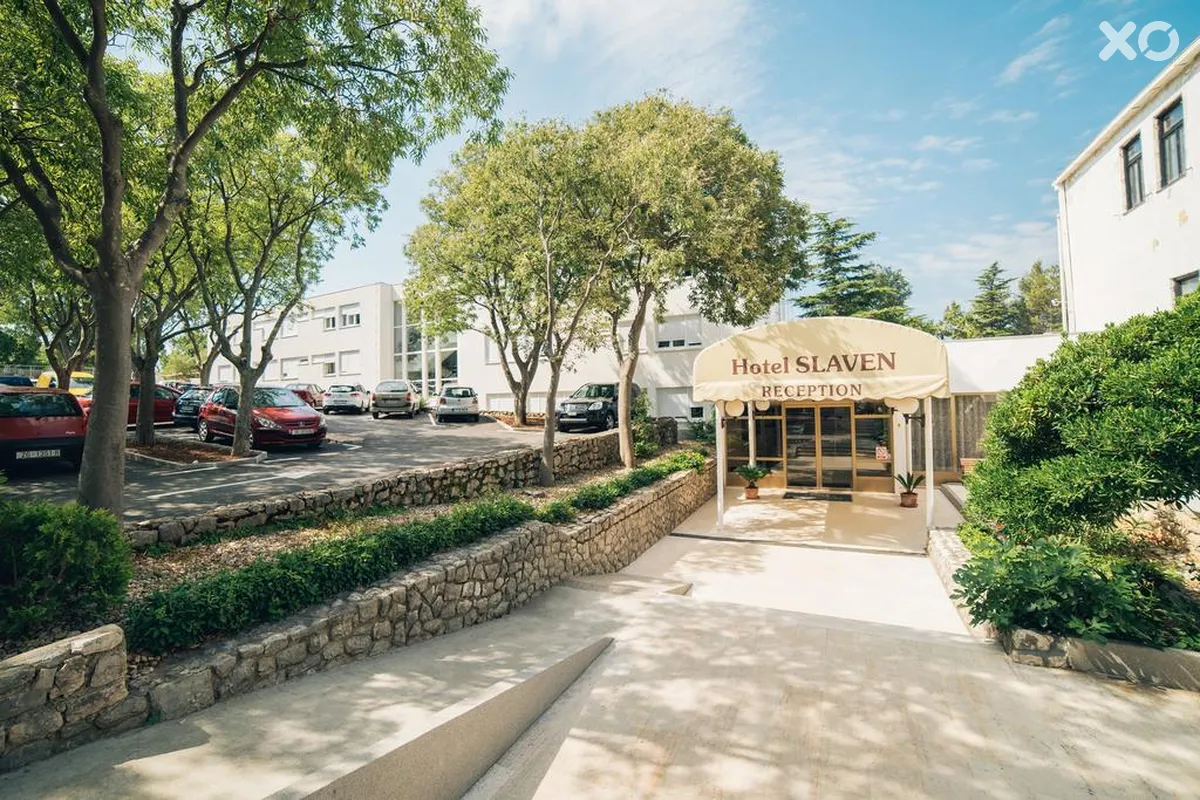 Slaven Hotel & Pavillions
