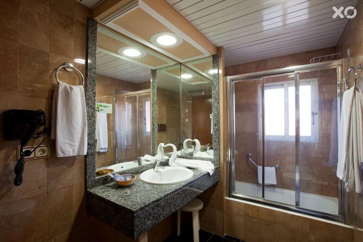 Cabana Hotel