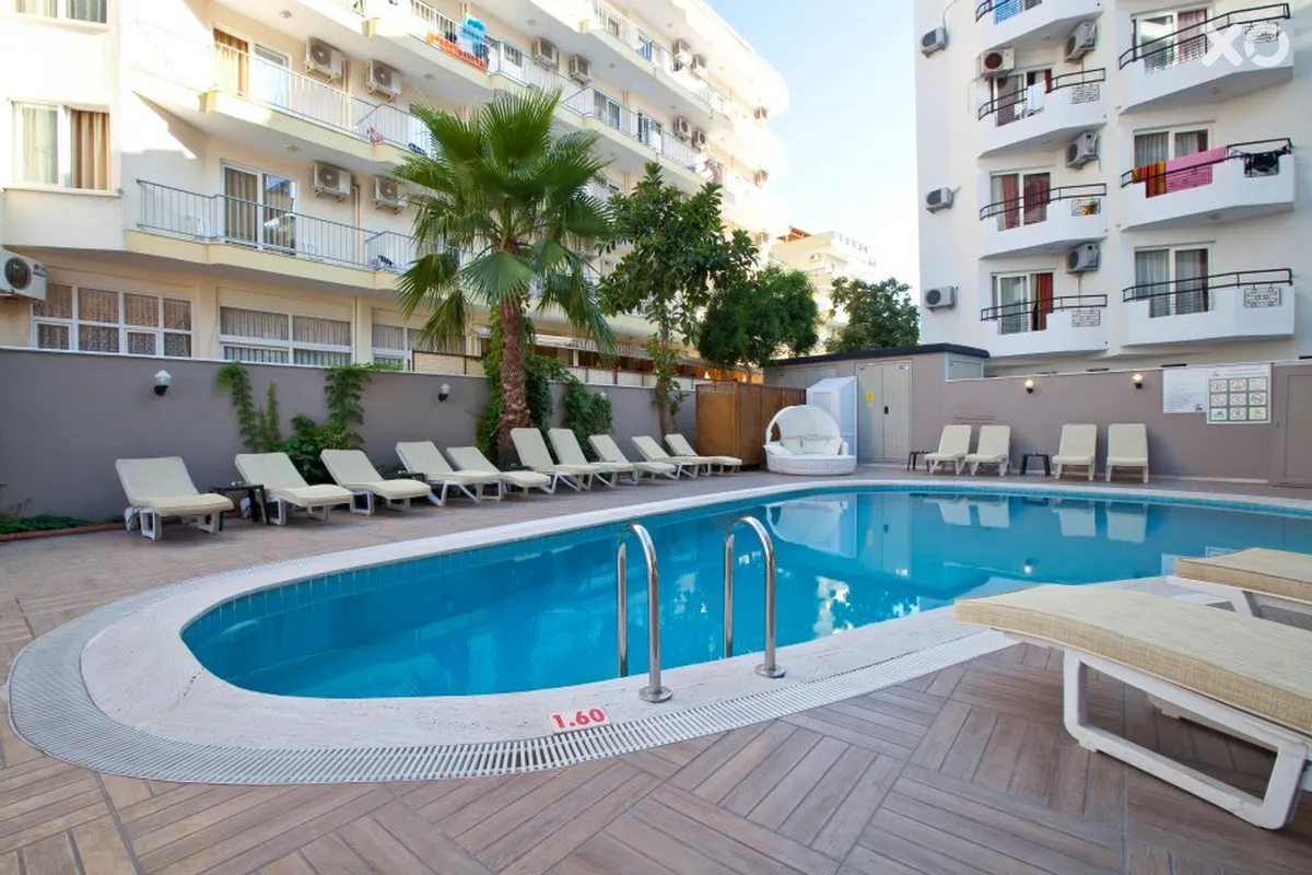Aurasia Beach Hotel