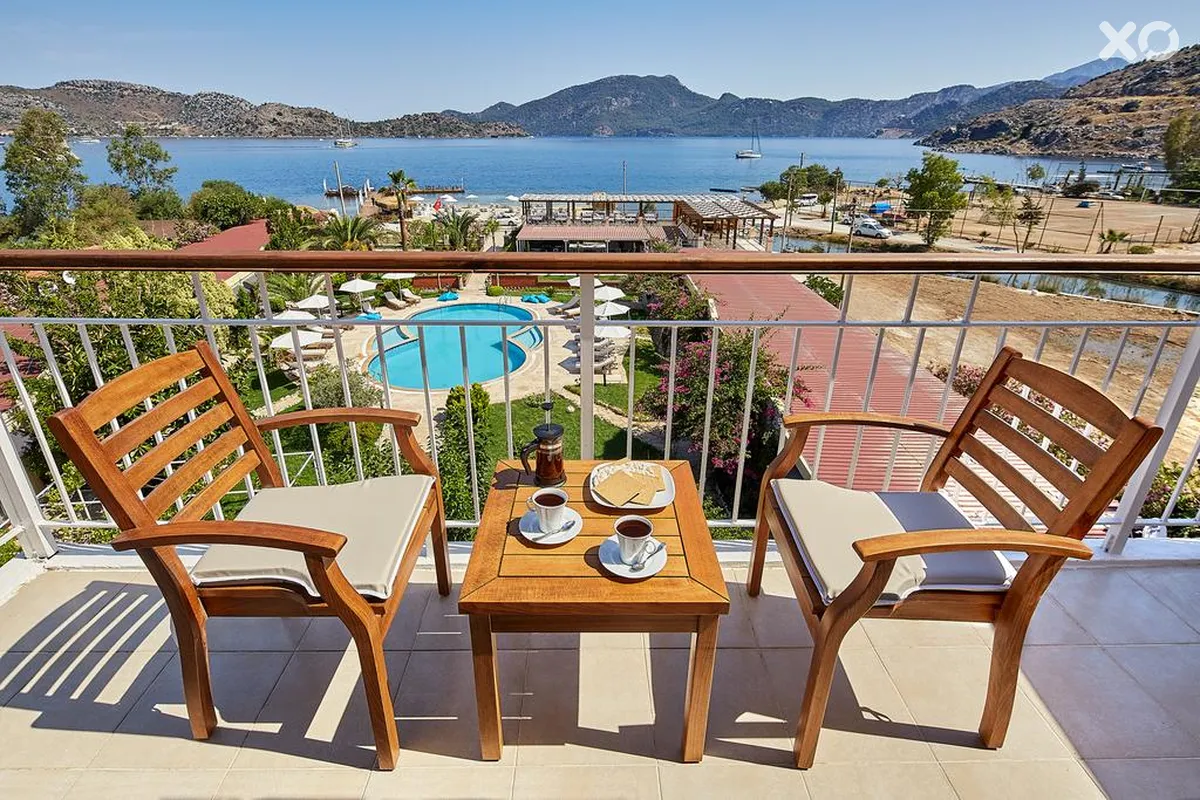 Fi Light Solto Boutique Beach