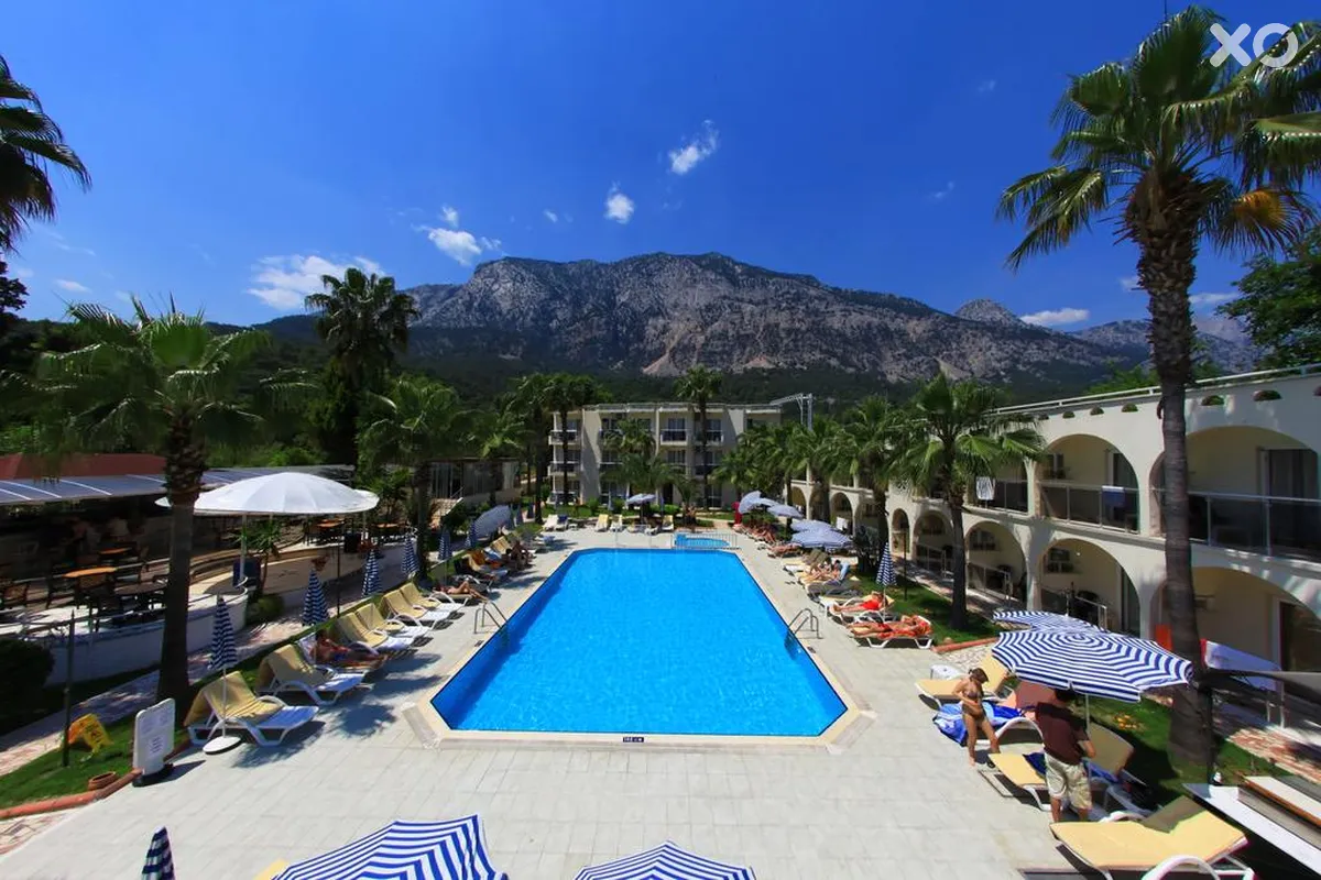 Golden Sun Hotel
