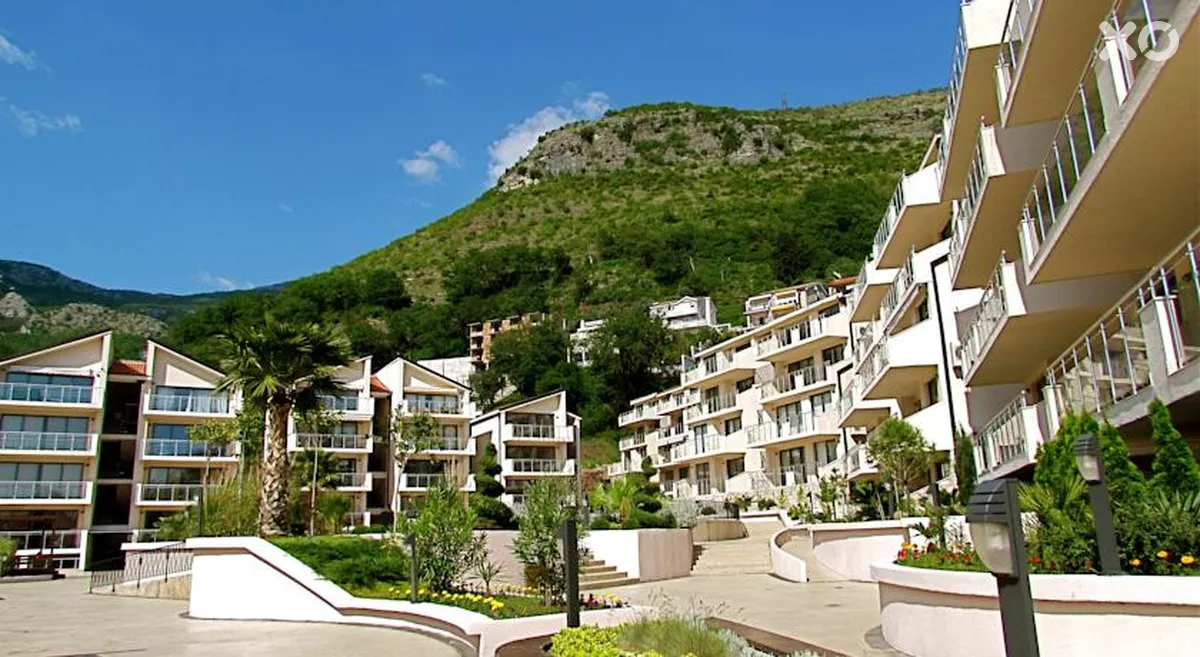 Blue Horizon Apartments