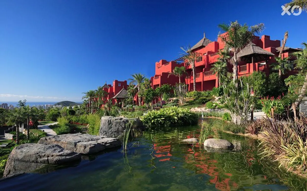 Asia Gardens Hotel & Thai Spa a Royal Hideaway Hotel