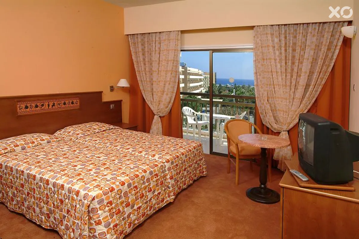 Anesis Hotel