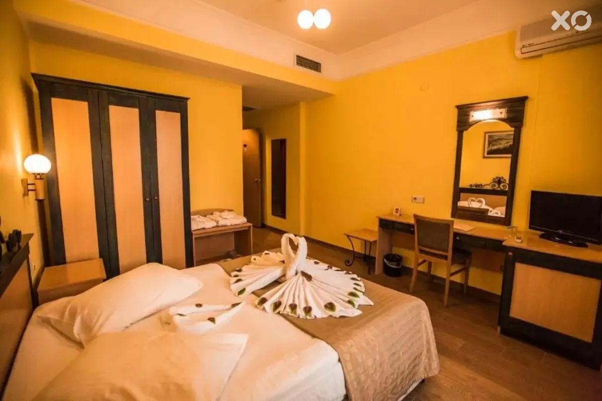 Tassaray Hotel
