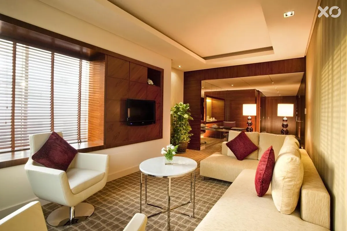 Majestic Premier Hotel