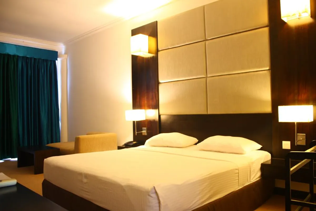 Peacock Beach Hotel