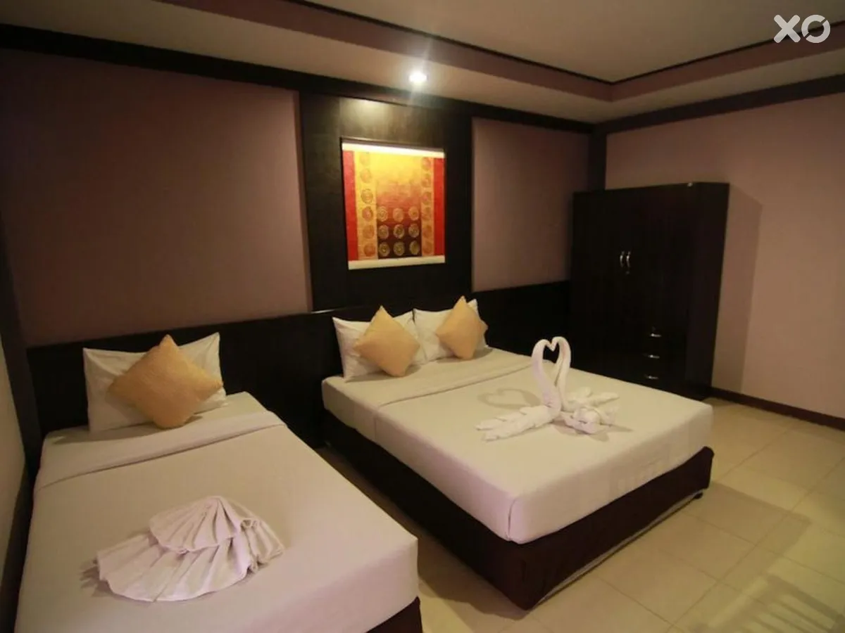 Grand Pinnacle Hotel