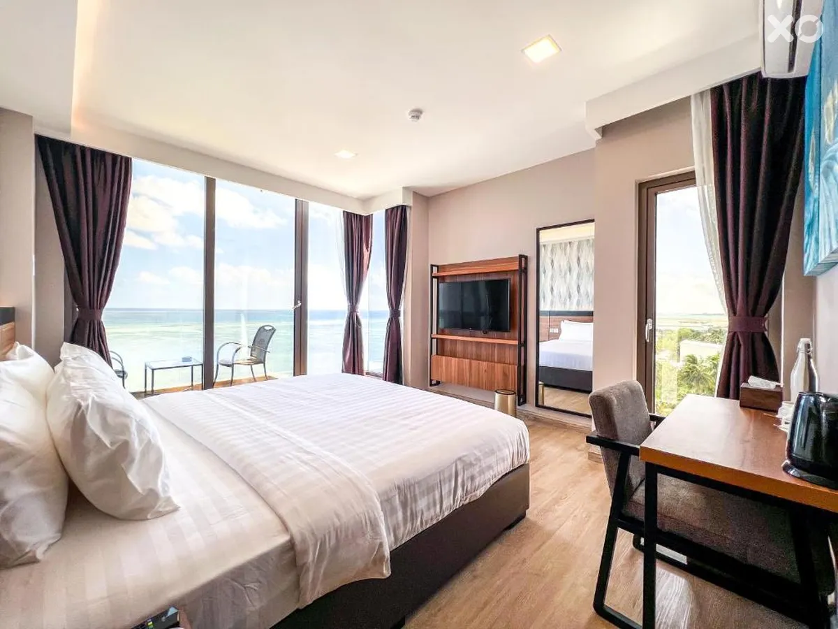 Triton Prestige Sea View