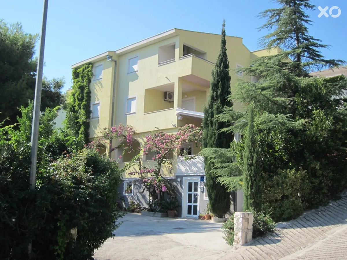 Neda Villa