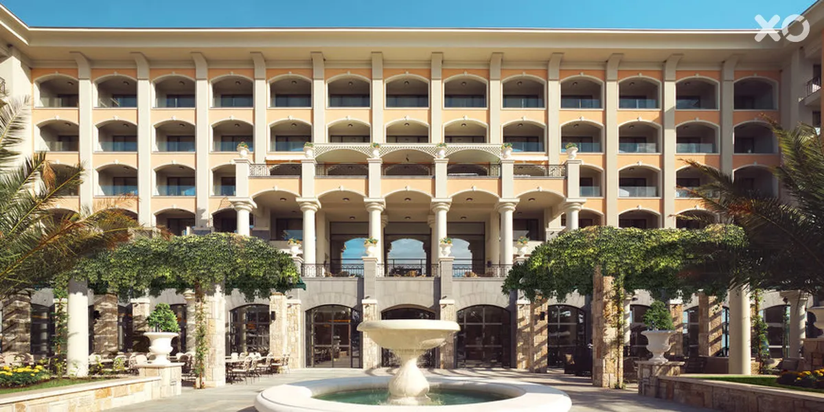 Astor Garden Hotel