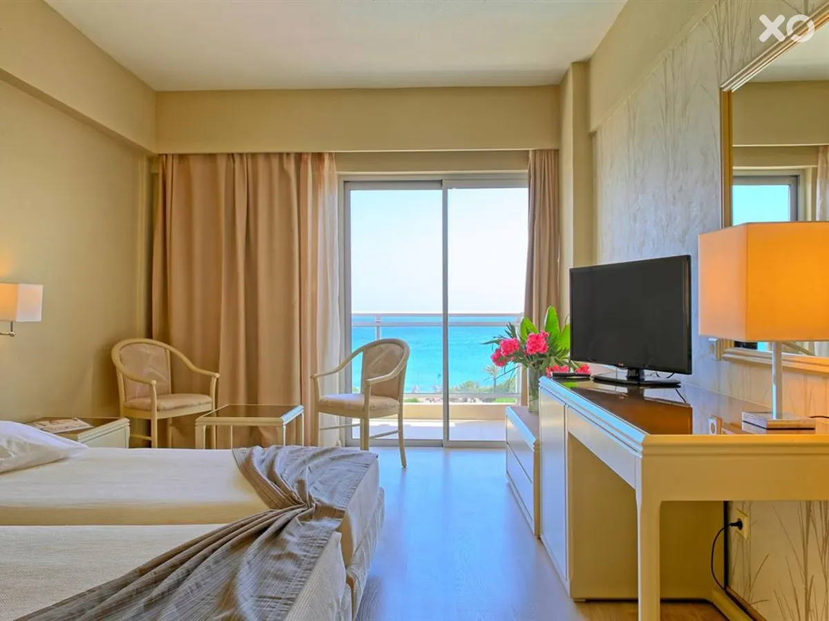 Pegasos Deluxe Beach Hotel