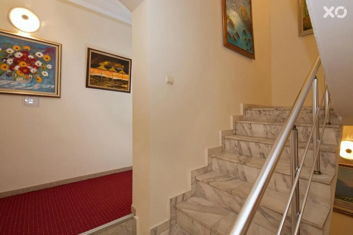 Peshev Hotel