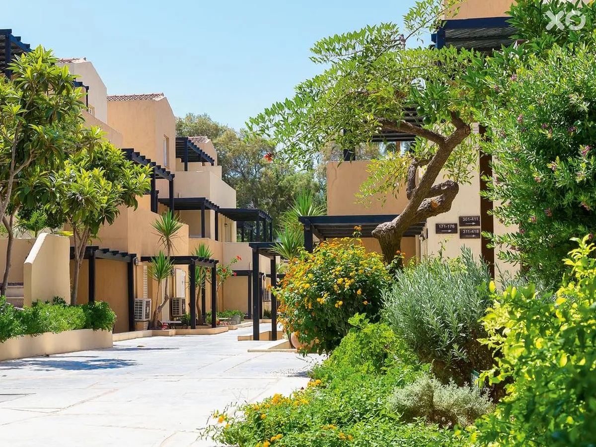 Grand Leoniki Residence