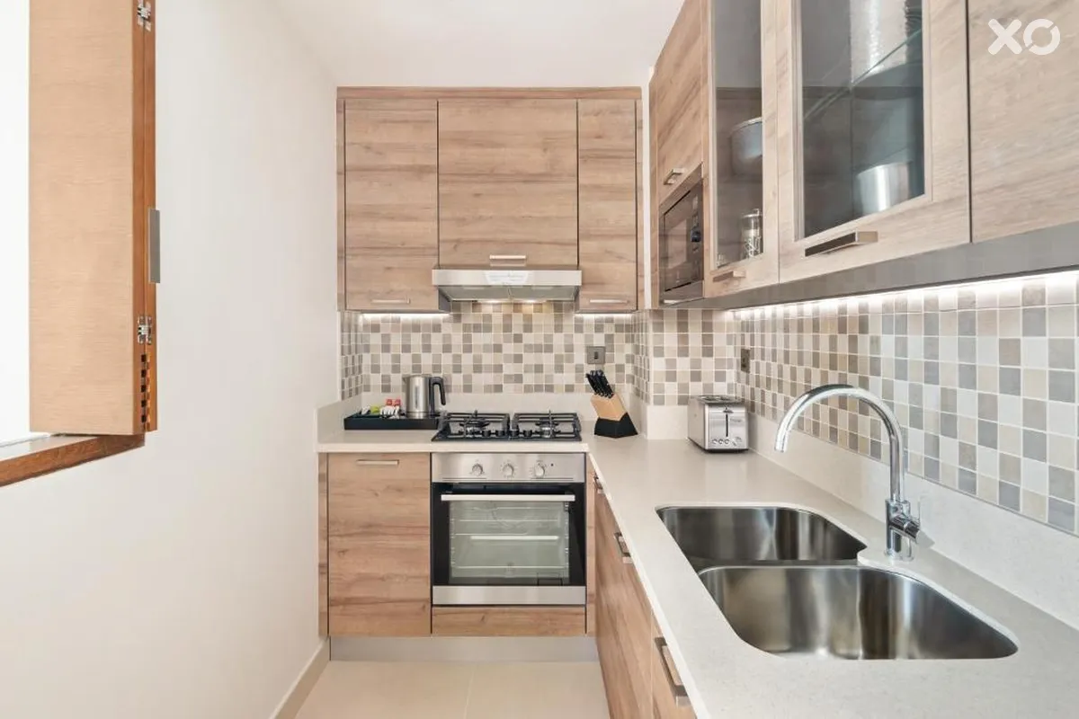 Staybridge Suites Dubai al-Maktoum Airport
