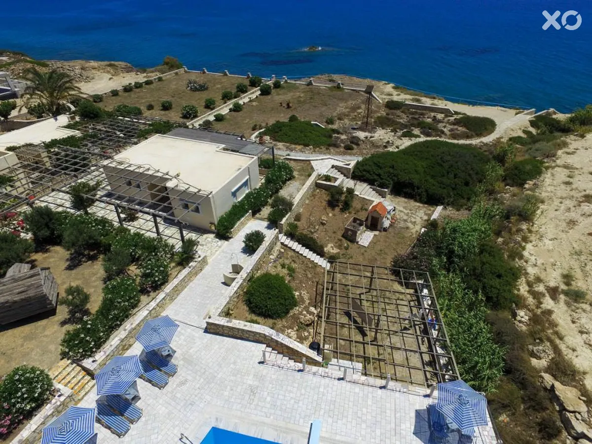 Nicolas Apartments
