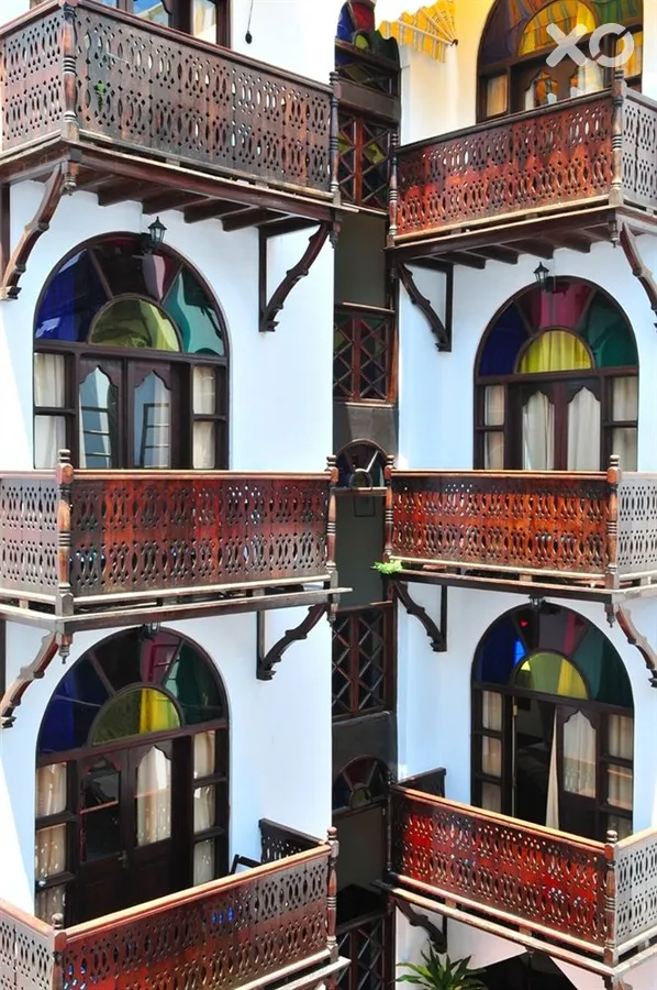 Dhow Palace Hotel