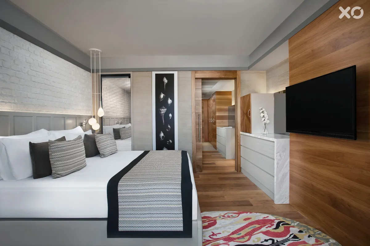 Acanthus Cennet Barut Collection