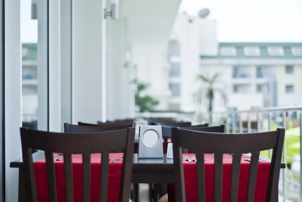 MG White Lilyum Hotel