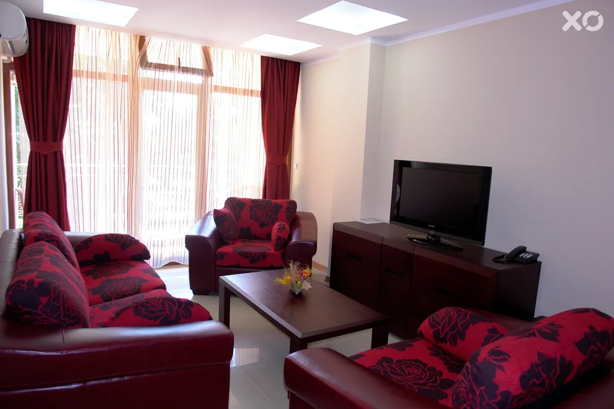 Oasis Park Hotel