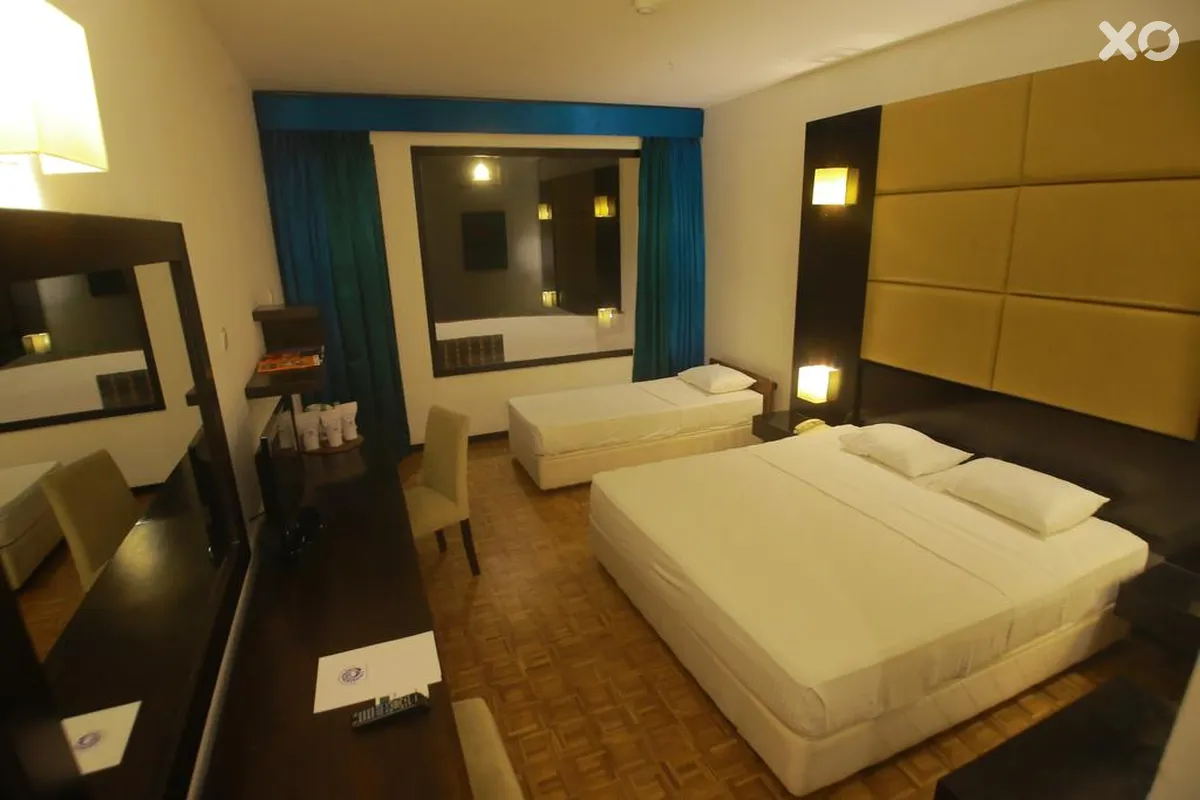 Peacock Beach Hotel