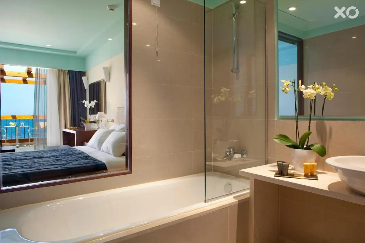 Apostolata Island Resort & Spa