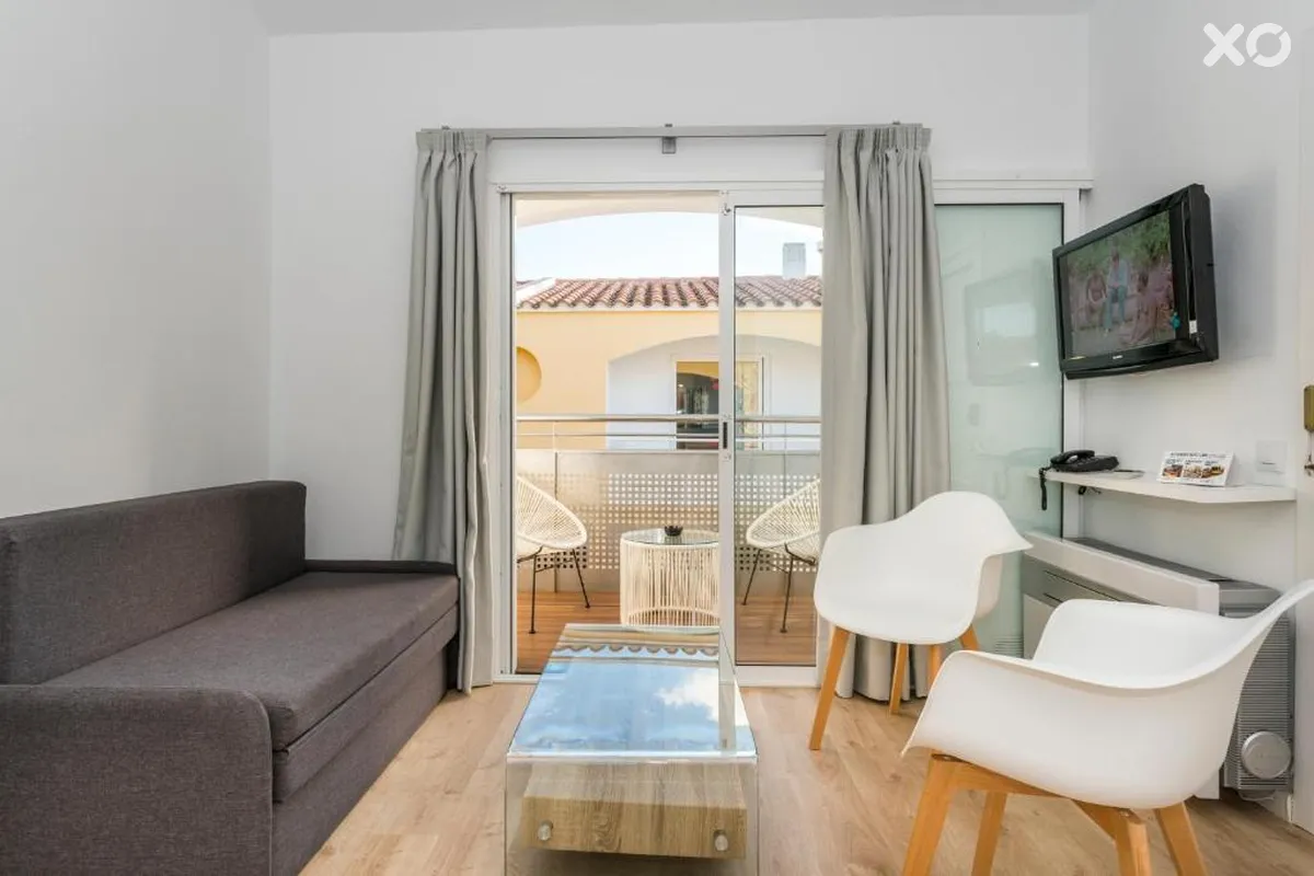 Cales de Ponent Apartments