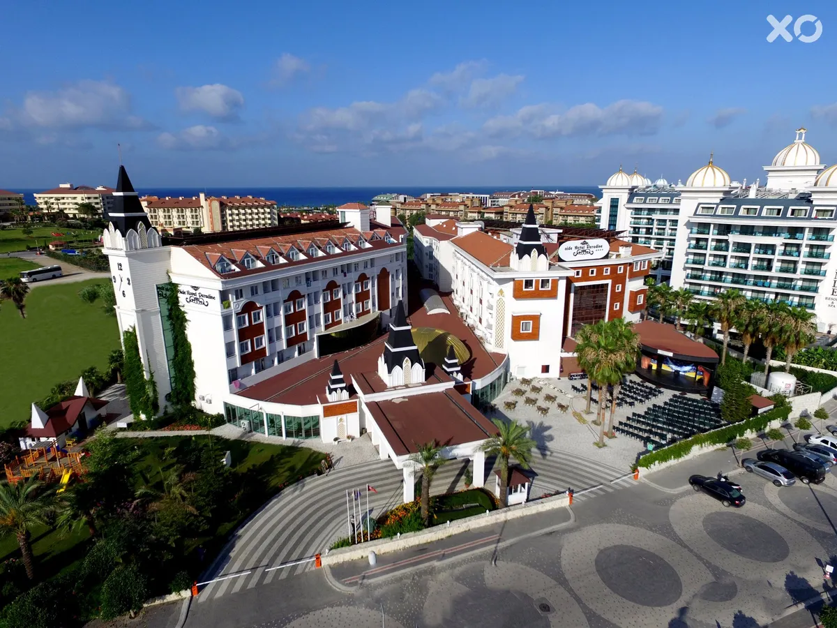 Side Royal Paradise
