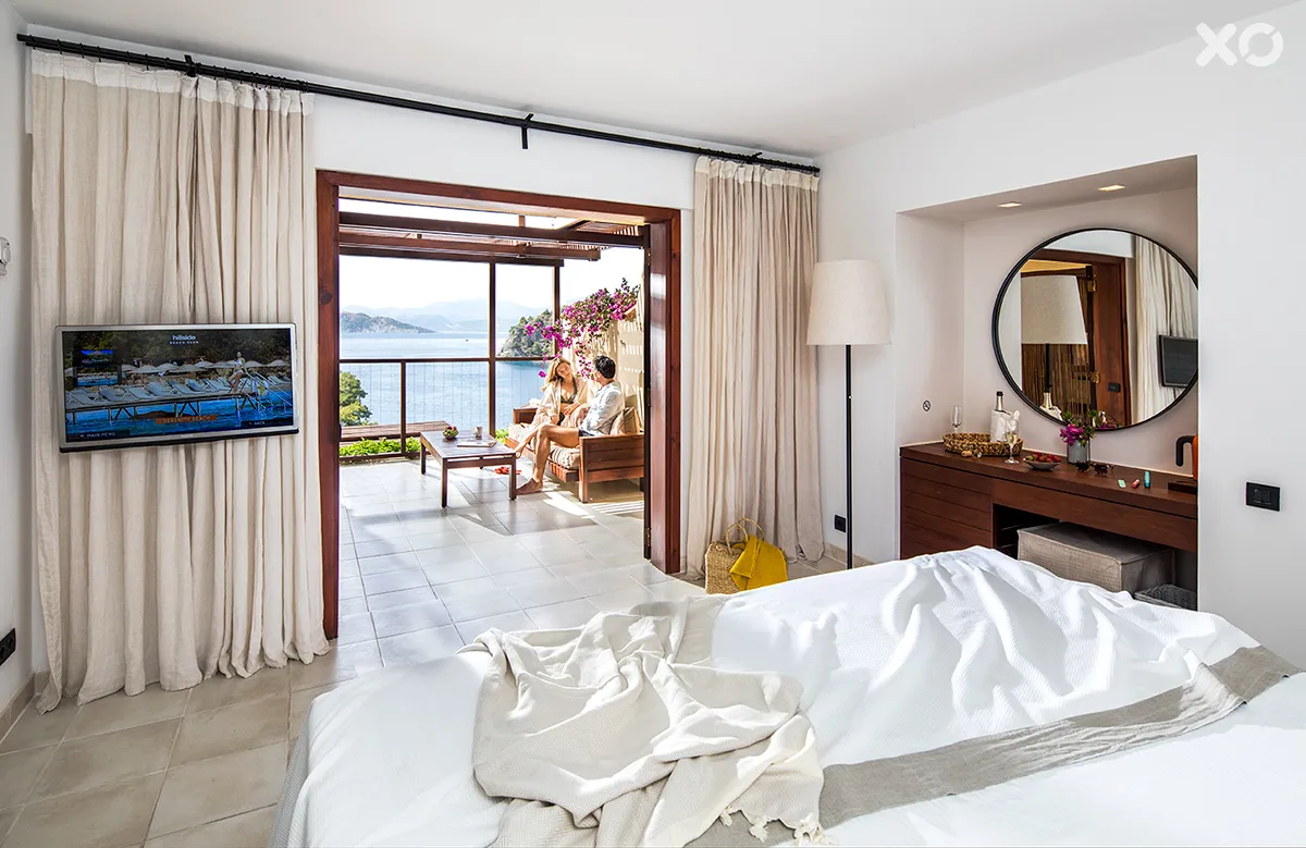 Hillside Beach Club