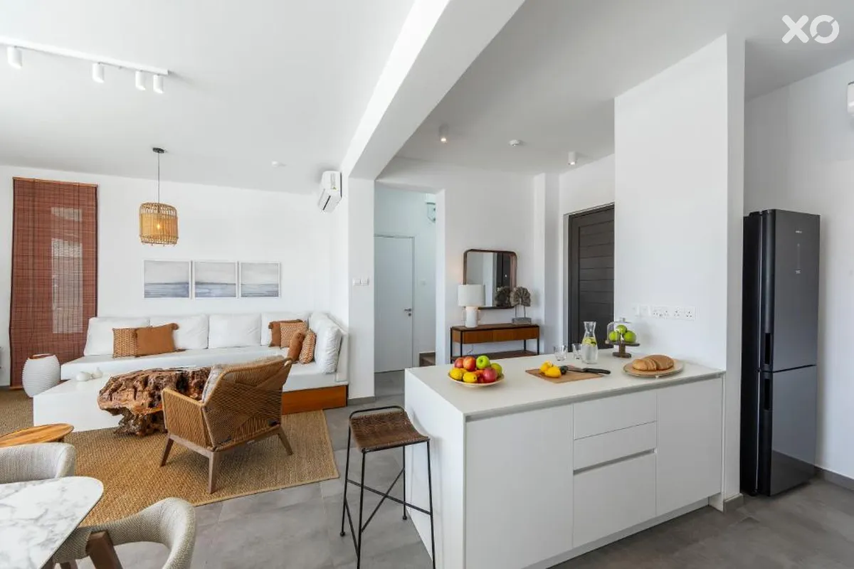 Louis Chris Le Mare Gold Villa