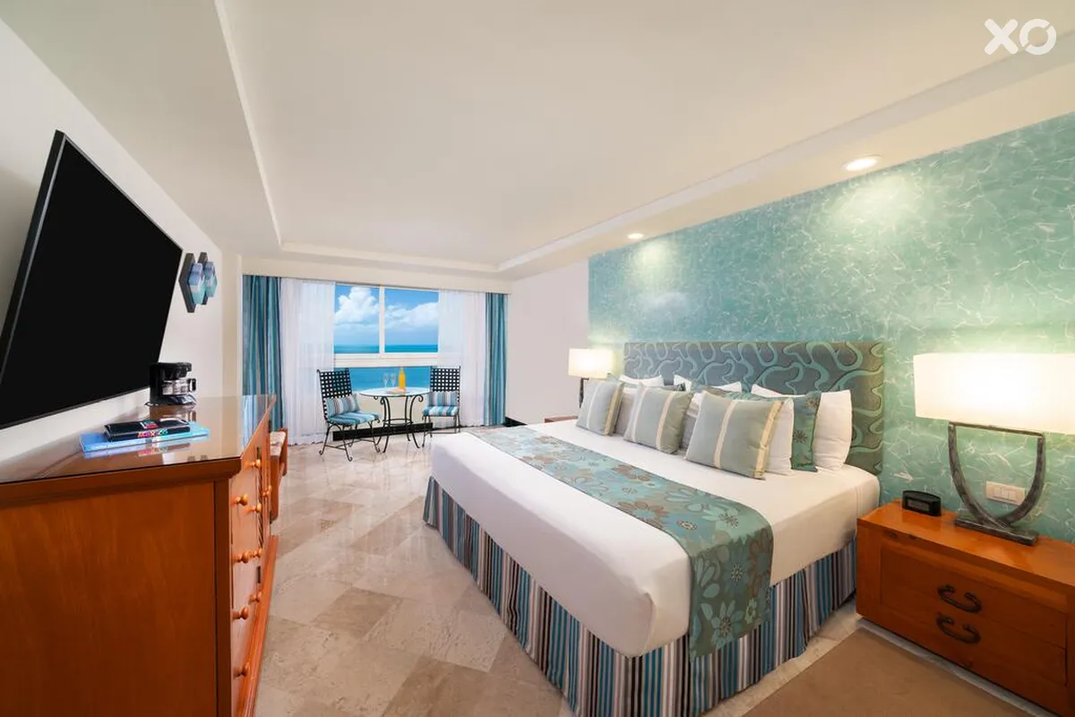 Grand Oasis Palm